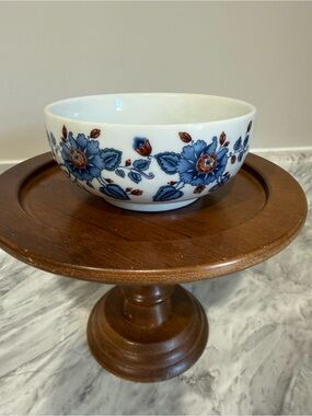 Vintage Estee Lauder 1979 Porcelain Blue Floral Decorative Vanity Trinket Bowl